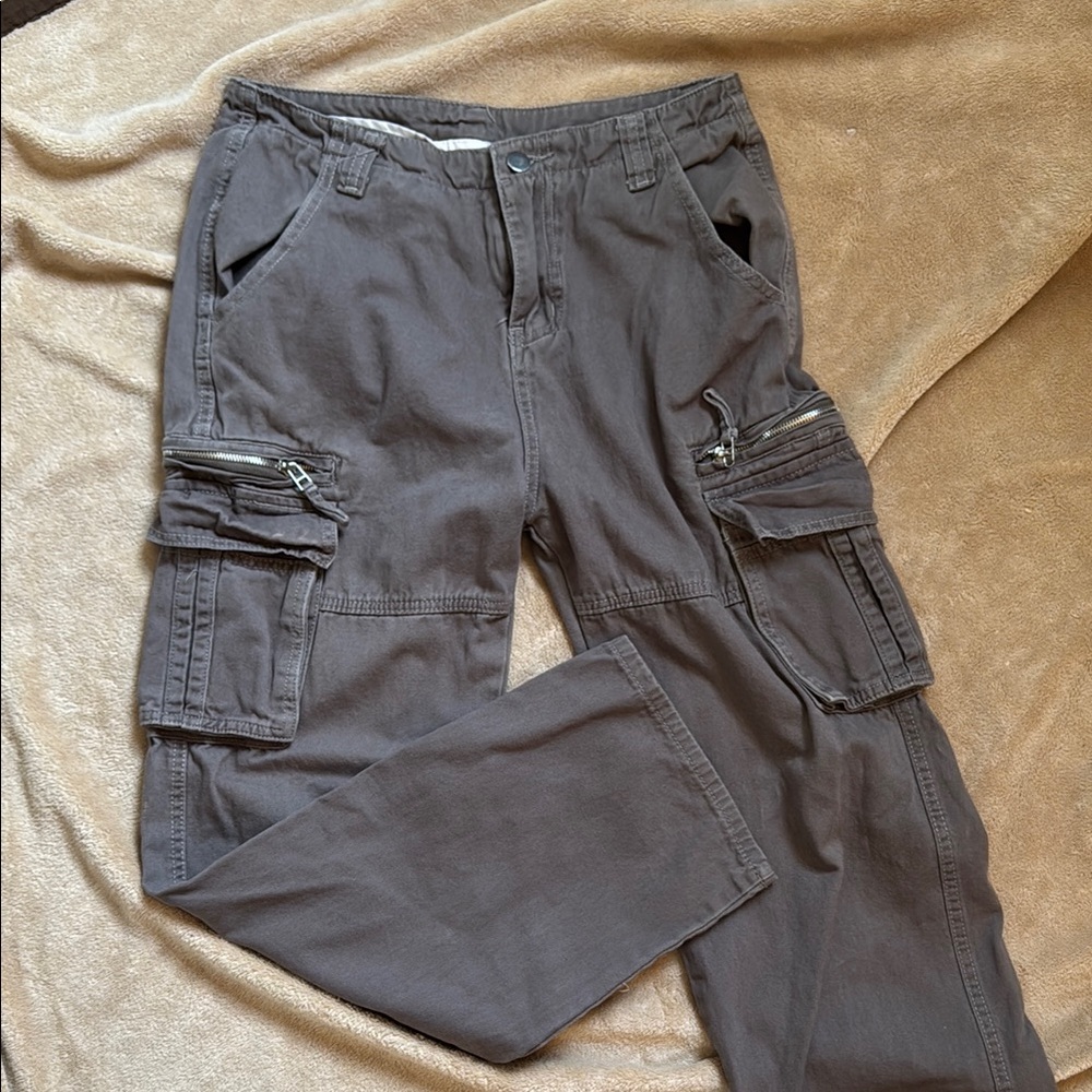 Women’s Gray Cargo Pants